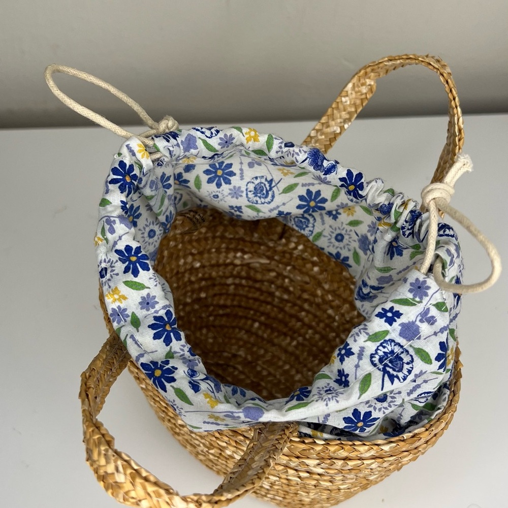 Cute Minu Woven Basket Bag View 5